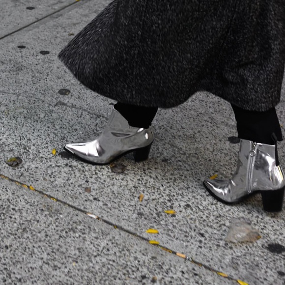 Acne Studios Loma Boots - Picture 8 of 8